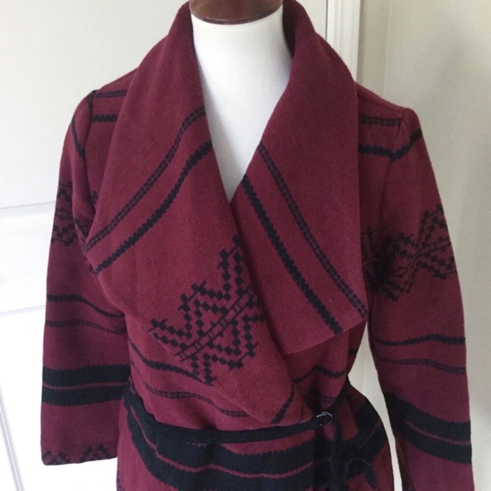 BB DAKOTA NWT Aztec Print Fleece Coat Sz Small - Picture 3 of 8